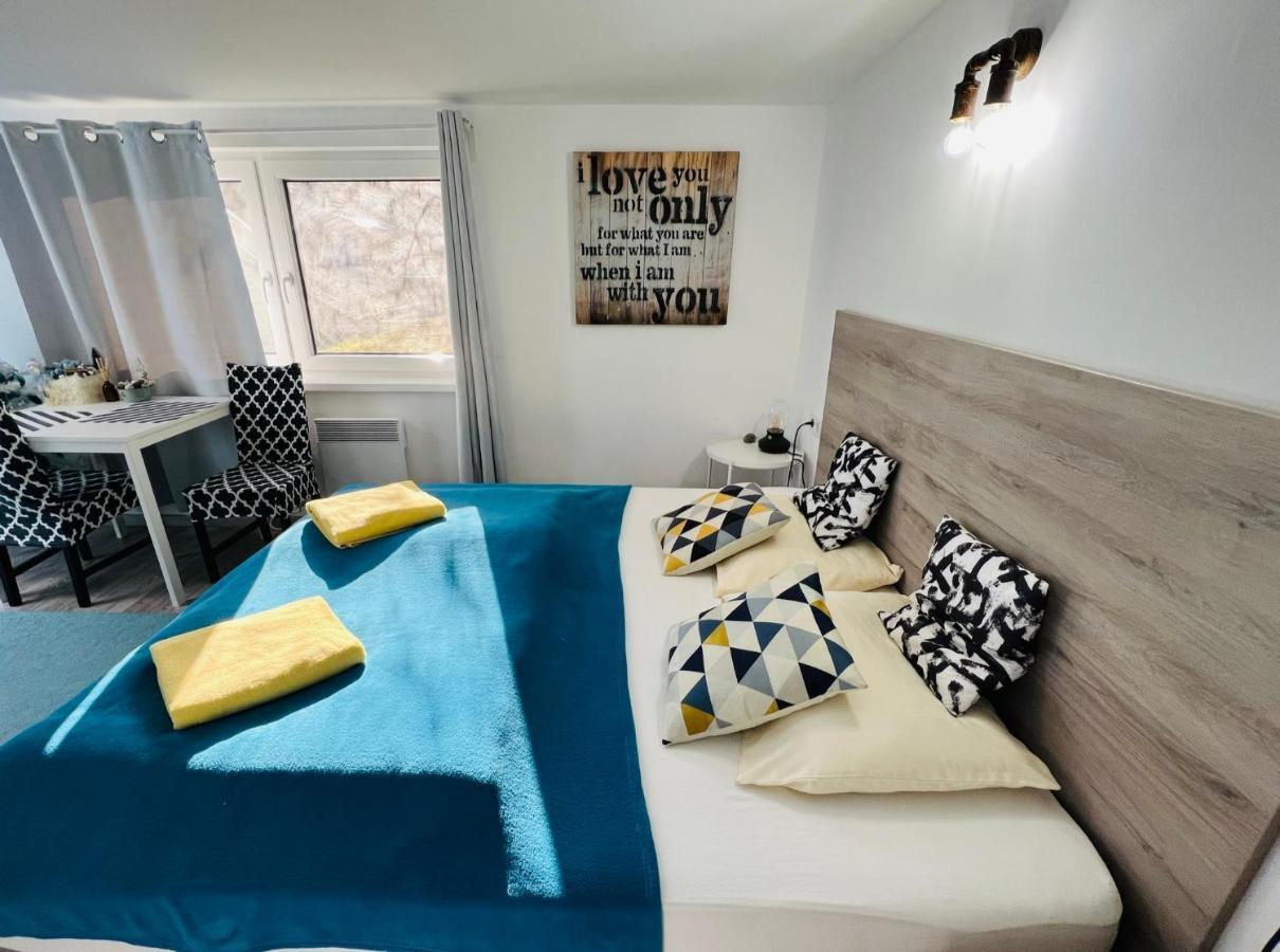 Balcsitthon Apartmanok Siófok Værelse billede